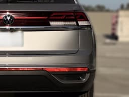Volkswagen Atlas Cross Sport 2.0T SE FWD 2026 — side view