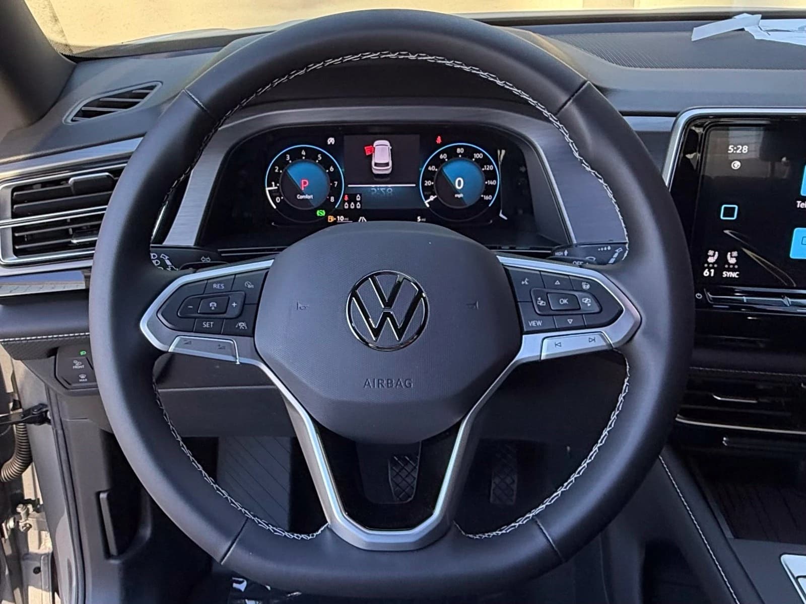 Volkswagen Atlas Cross Sport 2.0T SE FWD 2026 — side view