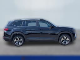 Volkswagen Atlas 2.0T SE FWD 2026 — side view