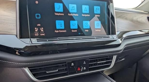 Volkswagen Atlas 2.0T SE FWD 2026 — side view