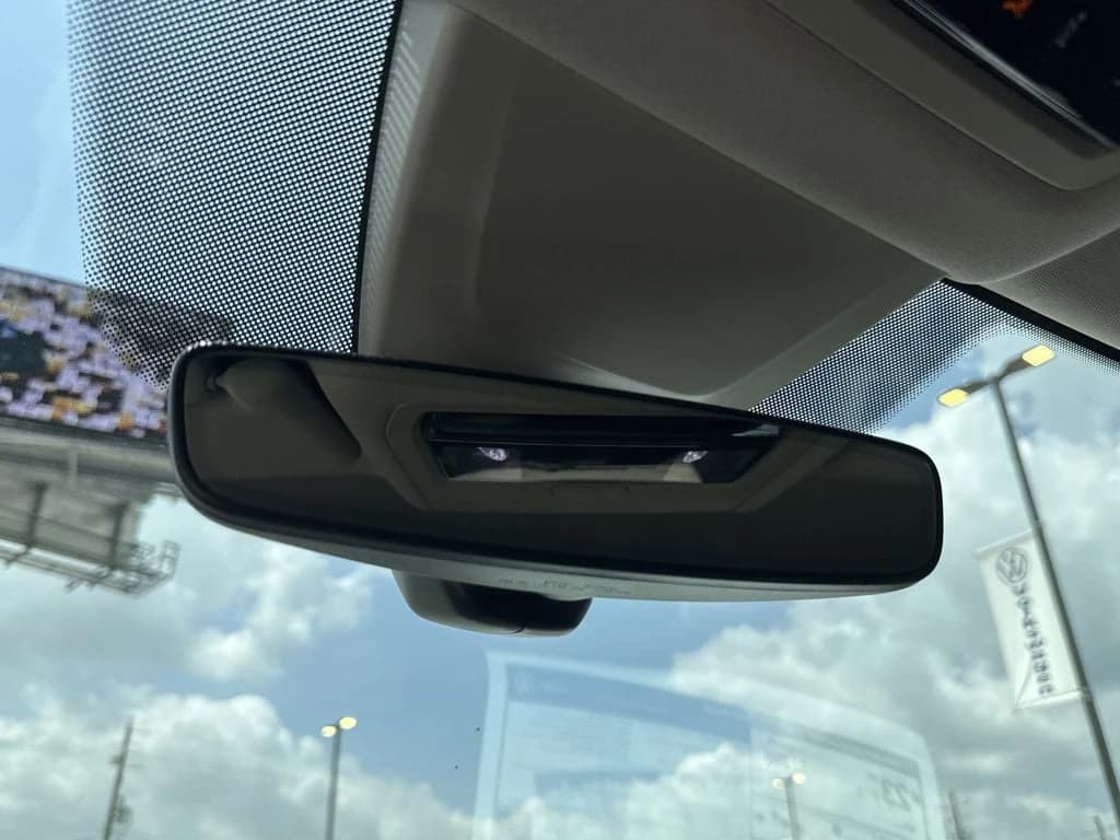 Volkswagen Atlas 2.0T SE FWD 2026 — side view