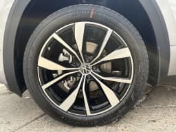 Volkswagen Atlas Cross Sport 2.0T SEL Premium R-Line 4MOTION 2026 — side view