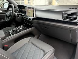Volkswagen Atlas Cross Sport 2.0T SEL Premium R-Line 4MOTION 2026 — side view