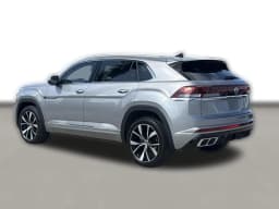 Volkswagen Atlas Cross Sport 2.0T SEL Premium R-Line 4MOTION 2026 — side view