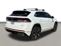 Volkswagen Atlas Cross Sport 2.0T SEL Premium R-Line 4MOTION 2026 — side view