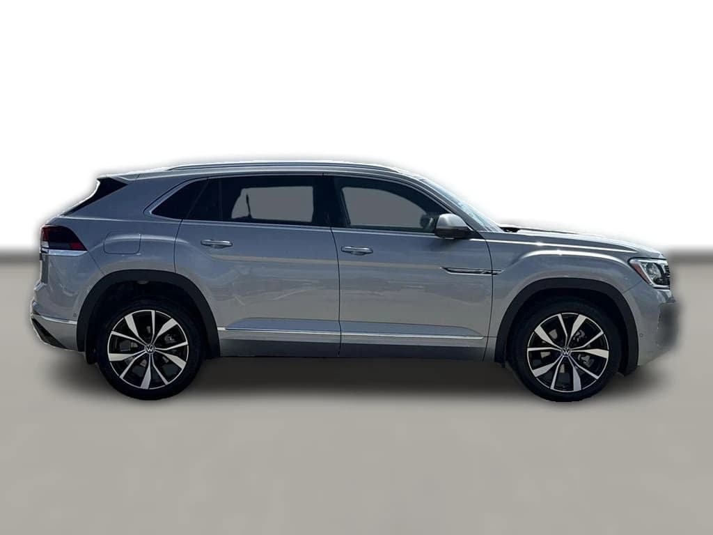 Volkswagen Atlas Cross Sport 2.0T SEL Premium R-Line 4MOTION 2026 — side view