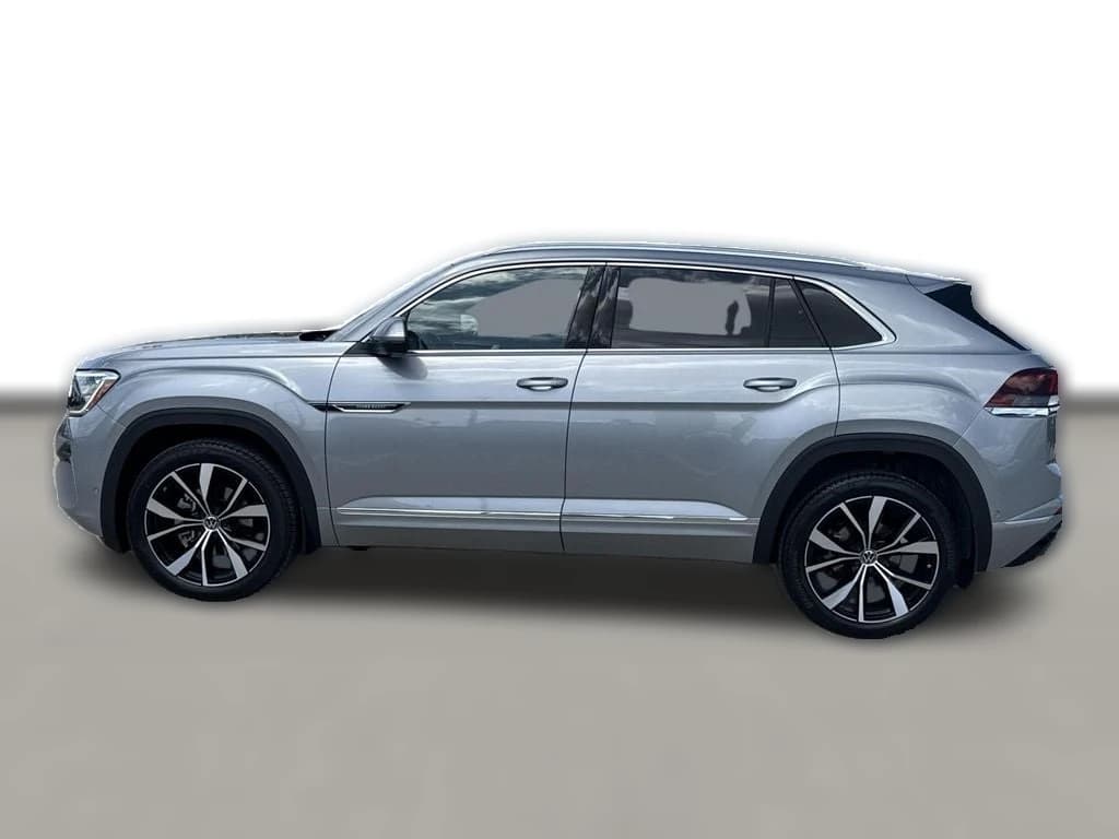 Volkswagen Atlas Cross Sport 2.0T SEL Premium R-Line 4MOTION 2026 — side view