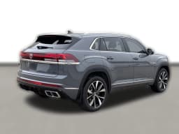 Volkswagen Atlas Cross Sport 2.0T SEL Premium R-Line 4MOTION 2026 — side view