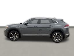 Volkswagen Atlas Cross Sport 2.0T SEL Premium R-Line 4MOTION 2026 — side view