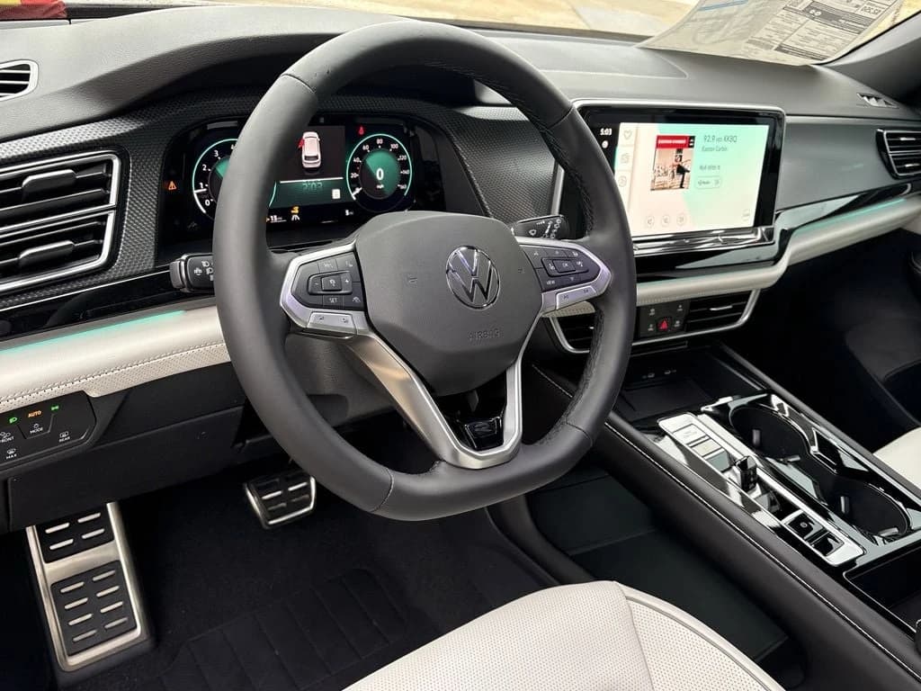 Volkswagen Atlas Cross Sport 2.0T SEL Premium R-Line 4MOTION 2026 — side view