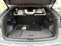 Volkswagen Atlas Cross Sport 2.0T SEL Premium R-Line 4MOTION 2026 — side view