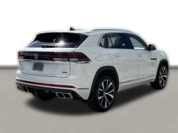 Volkswagen Atlas Cross Sport 2.0T SEL Premium R-Line 4MOTION 2026 — side view