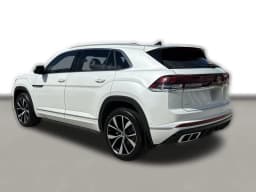 Volkswagen Atlas Cross Sport 2.0T SEL Premium R-Line 4MOTION 2026 — side view