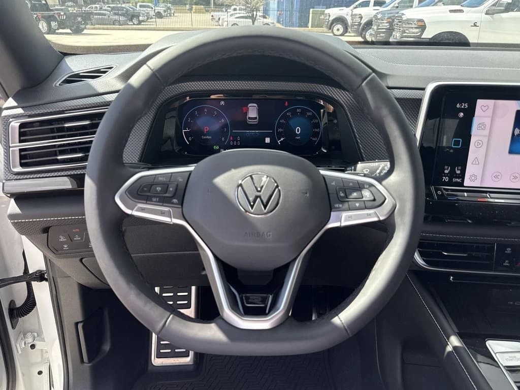 Volkswagen Atlas Cross Sport 2.0T SEL Premium R-Line 4MOTION 2026 — side view