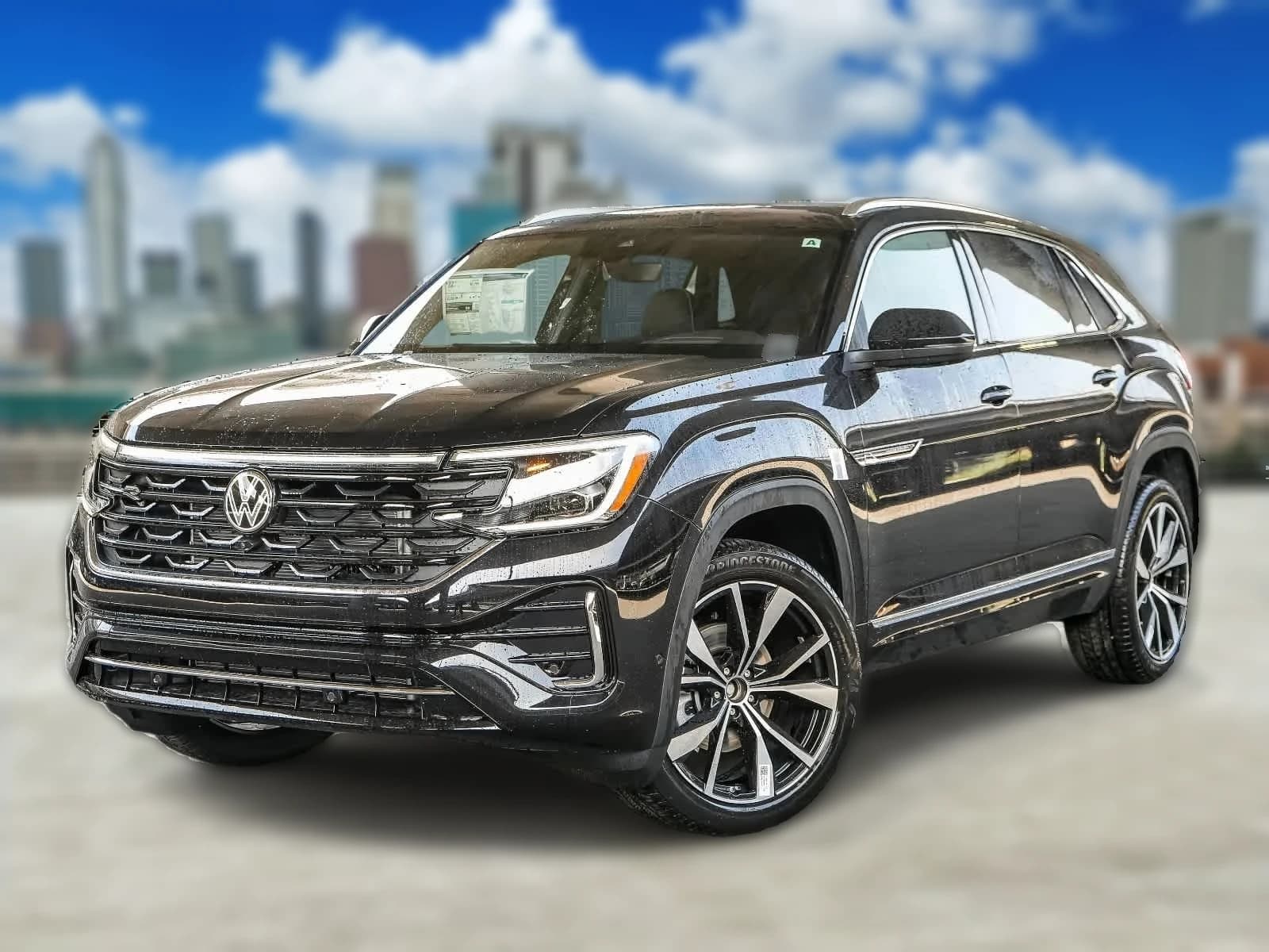 Volkswagen Atlas Cross Sport 2.0T SEL Premium R-Line 4MOTION 2026 — side view