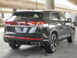 Volkswagen Atlas Cross Sport 2.0T SEL Premium R-Line 4MOTION 2026 — side view