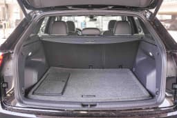 Volkswagen Atlas Cross Sport 2.0T SEL Premium R-Line 4MOTION 2026 — side view