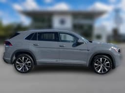 Volkswagen Atlas Cross Sport 2.0T SEL Premium R-Line 4MOTION 2026 — side view