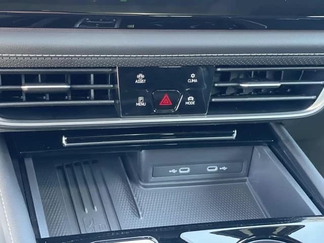 Volkswagen Atlas Cross Sport 2.0T SEL Premium R-Line 4MOTION 2026 — side view