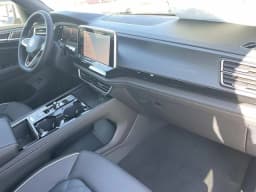 Volkswagen Atlas Cross Sport 2.0T SEL Premium R-Line 4MOTION 2026 — side view