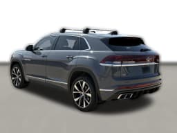 Volkswagen Atlas Cross Sport 2.0T SEL Premium R-Line 4MOTION 2026 — side view
