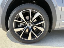 Volkswagen Atlas Cross Sport 2.0T SEL Premium R-Line 4MOTION 2026 — side view