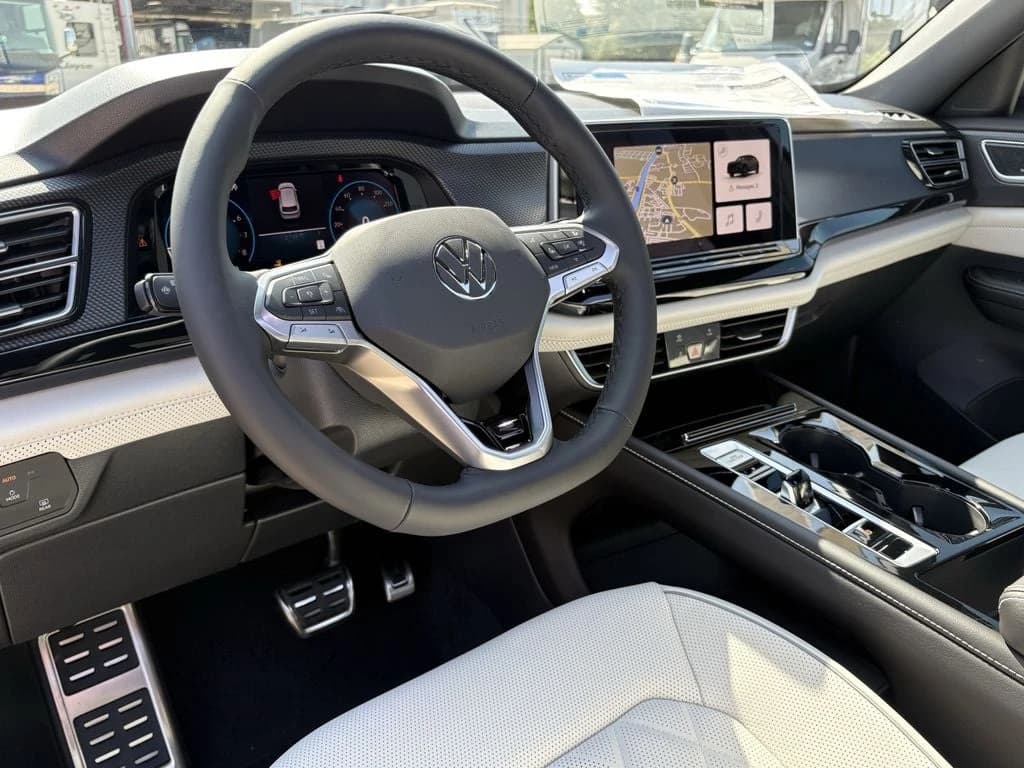 Volkswagen Atlas Cross Sport 2.0T SEL Premium R-Line 4MOTION 2026 — side view