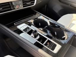 Volkswagen Atlas Cross Sport 2.0T SEL Premium R-Line 4MOTION 2026 — side view