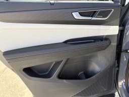 Volkswagen Atlas Cross Sport 2.0T SEL Premium R-Line 4MOTION 2026 — side view