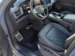 Volkswagen Atlas Cross Sport 2.0T SEL Premium R-Line 4MOTION 2026 — side view