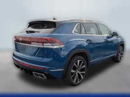 Volkswagen Atlas Cross Sport 2.0T SEL Premium R-Line 4MOTION 2025 — side view