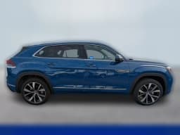 Volkswagen Atlas Cross Sport 2.0T SEL Premium R-Line 4MOTION 2025 — side view