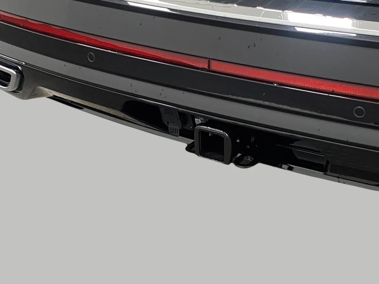 Volkswagen Atlas 2.0T SEL Premium R-Line 4MOTION 2026 — side view