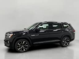 Volkswagen Atlas 2.0T SEL Premium R-Line 4MOTION 2026 — side view