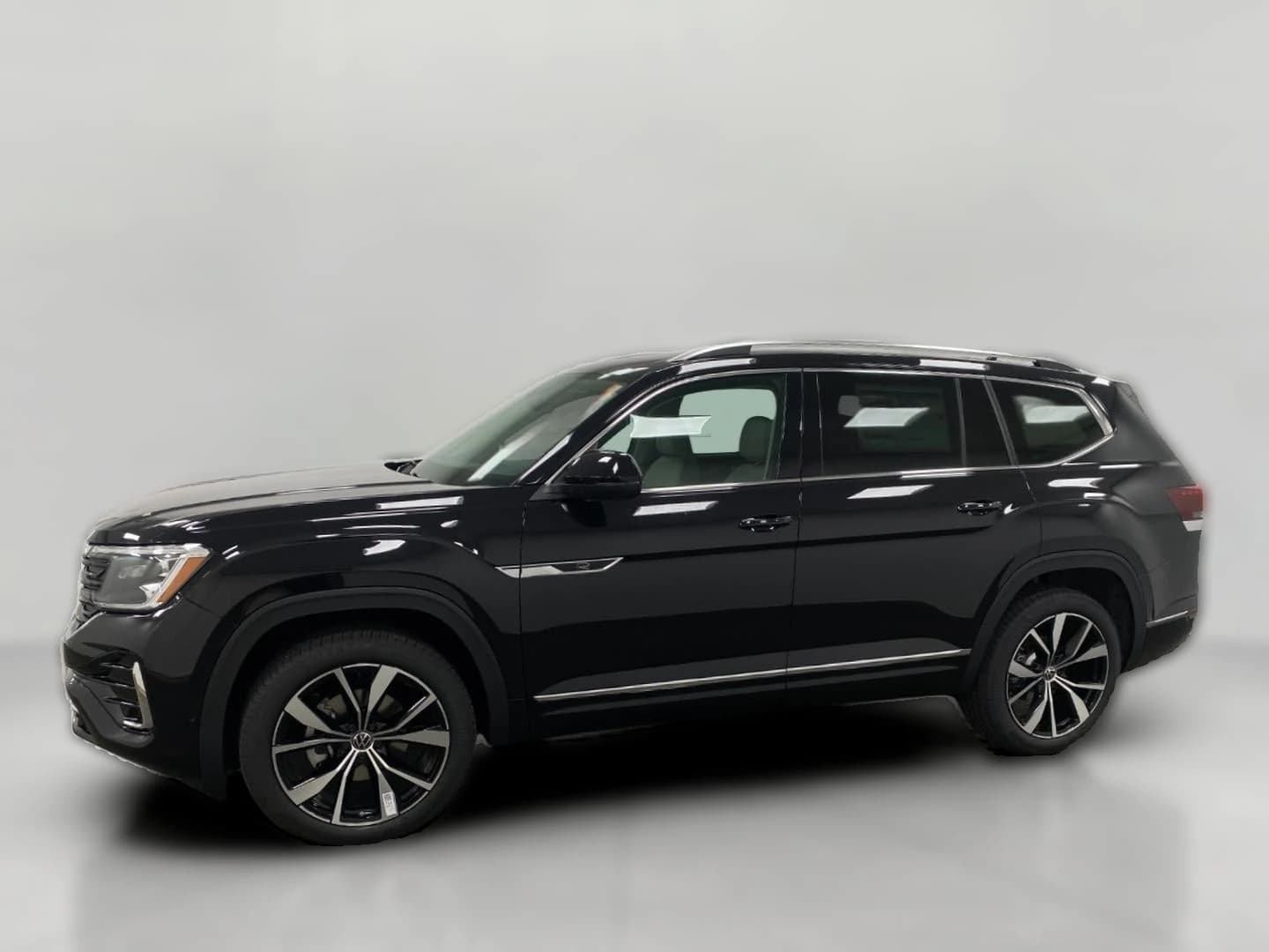 Volkswagen Atlas 2.0T SEL Premium R-Line 4MOTION 2026 — side view