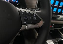 Volkswagen Atlas 2.0T SEL Premium R-Line 4MOTION 2026 — side view