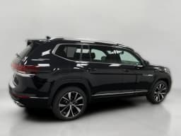 Volkswagen Atlas 2.0T SEL Premium R-Line 4MOTION 2026 — side view