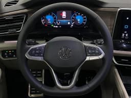 Volkswagen Atlas 2.0T SEL Premium R-Line 4MOTION 2026 — side view