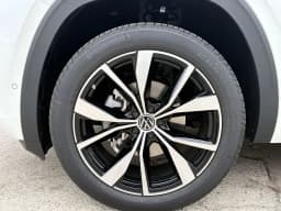 Volkswagen Atlas 2.0T SEL Premium R-Line 4MOTION 2026 — side view