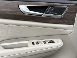 Volkswagen Atlas 2.0T SEL Premium R-Line 4MOTION 2026 — side view