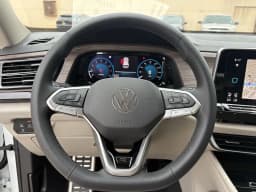 Volkswagen Atlas 2.0T SEL Premium R-Line 4MOTION 2026 — side view