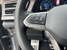 Volkswagen Atlas 2.0T SEL Premium R-Line 4MOTION 2026 — side view