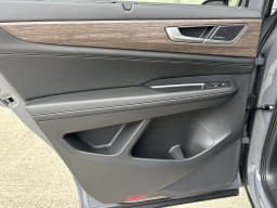 Volkswagen Atlas 2.0T SEL Premium R-Line 4MOTION 2026 — side view