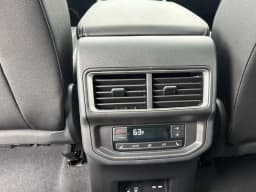 Volkswagen Atlas 2.0T SEL Premium R-Line 4MOTION 2026 — side view