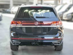 Volkswagen Atlas 2.0T SEL Premium R-Line 4MOTION 2026 — side view