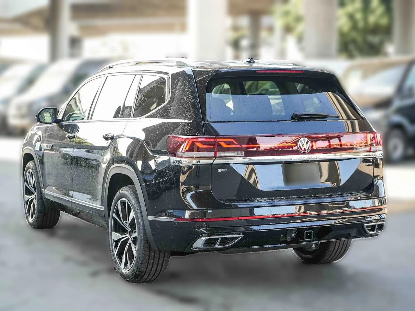 Volkswagen Atlas 2.0T SEL Premium R-Line 4MOTION 2026 — side view