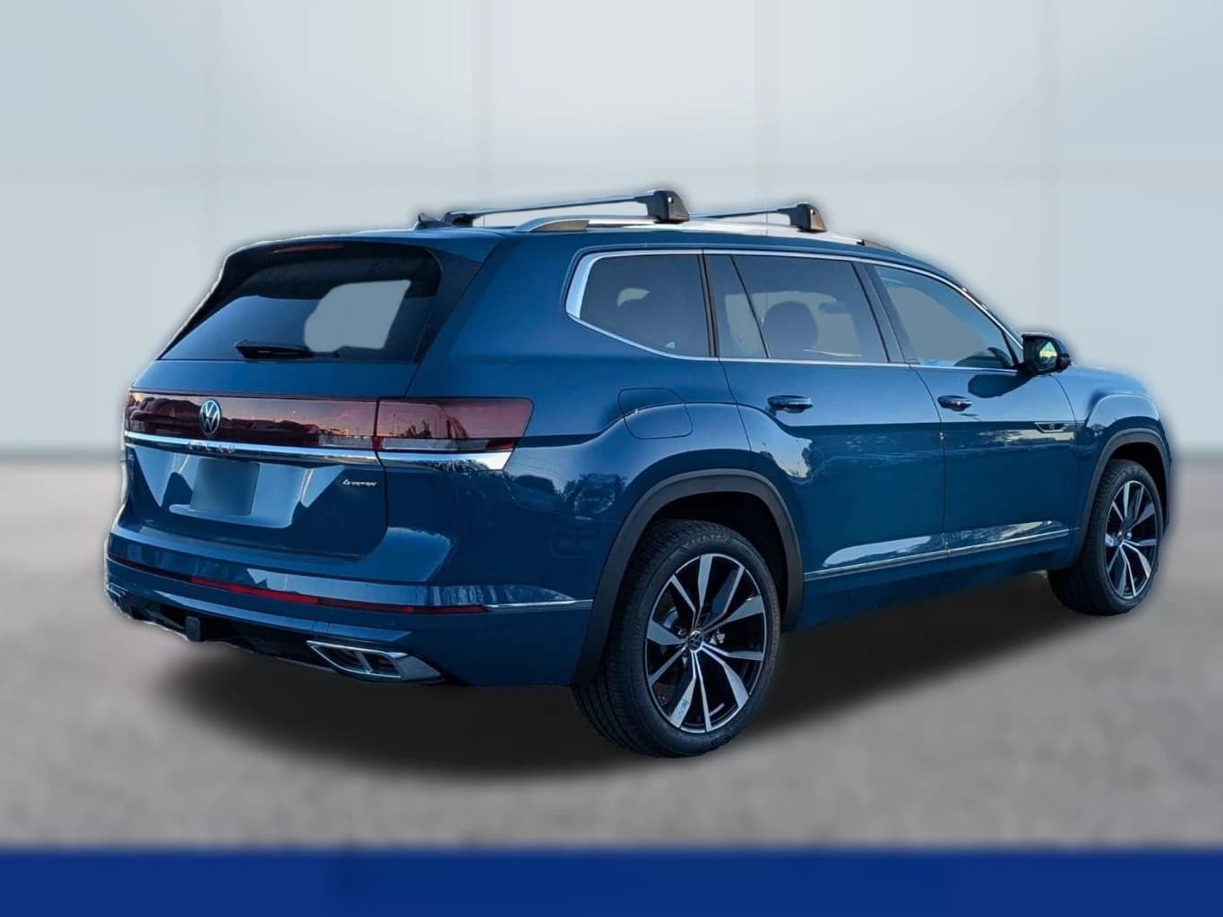 Volkswagen Atlas 2.0T SEL Premium R-Line 4MOTION 2026 — side view