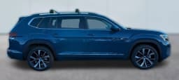 Volkswagen Atlas 2.0T SEL Premium R-Line 4MOTION 2026 — side view