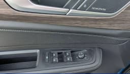 Volkswagen Atlas 2.0T SEL Premium R-Line 4MOTION 2026 — side view
