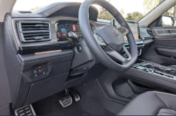 Volkswagen Atlas 2.0T SEL Premium R-Line 4MOTION 2026 — side view